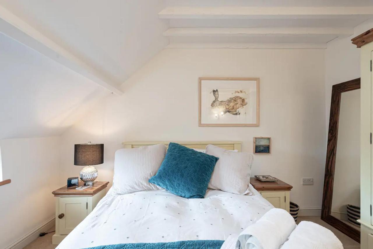 Converted Chapel, Stunning Sea & Mountain Views! Penmaen-mawr Exterior foto